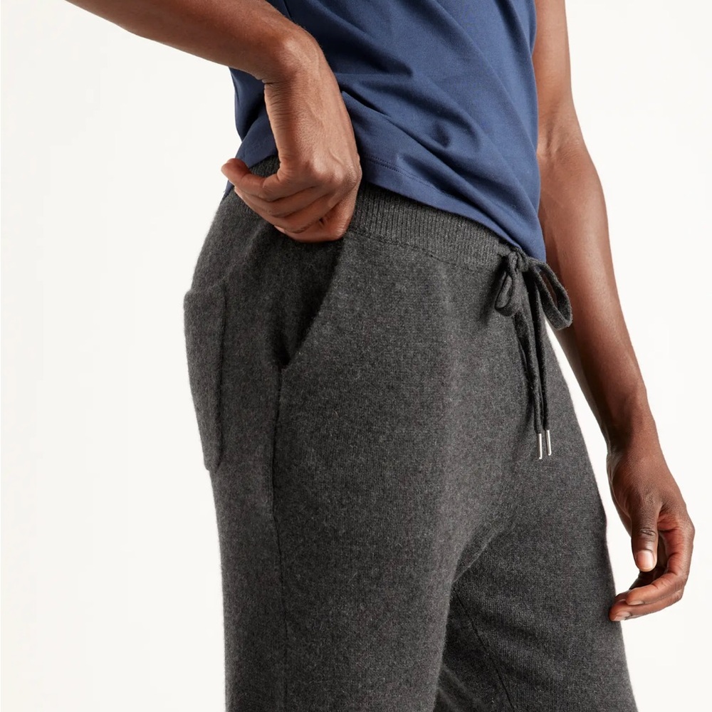 Quince Men’s Mongolian Cashmere Joggers, Charcoal, Size Large, NWT $99.90 - Picture 3 of 6